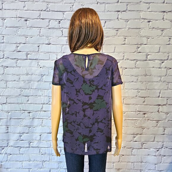 ANN TAYLOR, The Loft - Beautiful sheer navy/purple short sleeve floral blouse - Picture 10 of 13